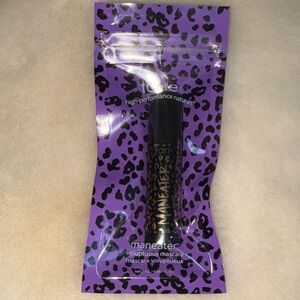 Bundle 2 for $15 Mini tarte Maneater Voluptuous Mascara - Black